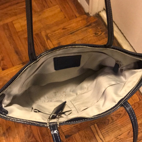 Coach Tote Bag - Picture 5 of 7